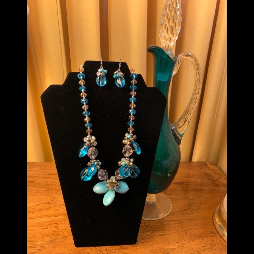 Necklace & Earrings Blue & Pink - Picture 3 of 3